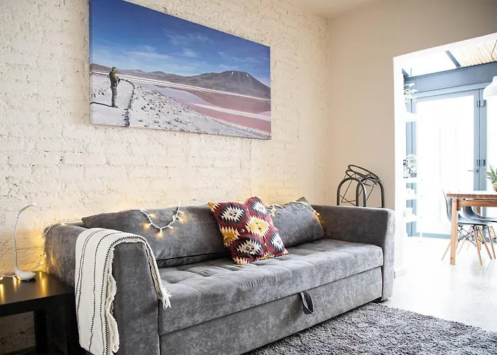 Condesa: Oasis 1br, Private Patio, Expert Host Mexico City