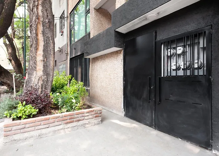 Condesa: Oasis 1br, Private Patio, Expert Host Apartment Mexico City